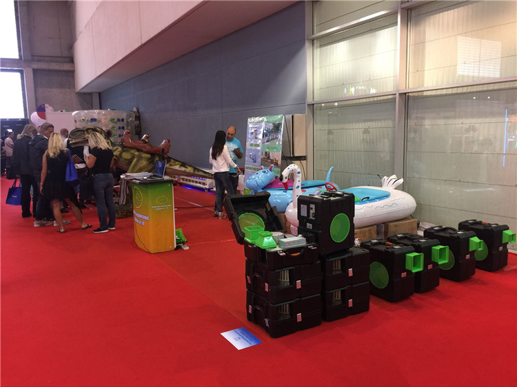 paddler boat zhuangxiang.jpg